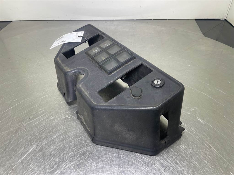 Ahlmann AZ6 - Dashboard/Console/Konsole - Cabine e interior de Máquina de construção: foto 2 Ahlmann AZ6 - Dashboard/Console/Konsole - Cabine e interior de Máquina de construção: foto 2