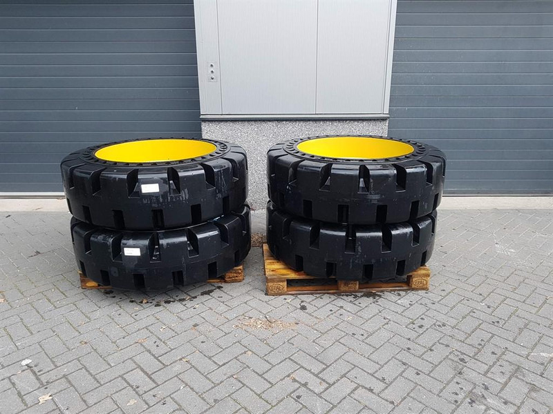 Cat 910/914 - 447-1131 - Tyre/Reifen/Band - Jantes e pneus de Máquina de construção: foto 1 Cat 910/914 - 447-1131 - Tyre/Reifen/Band - Jantes e pneus de Máquina de construção: foto 1