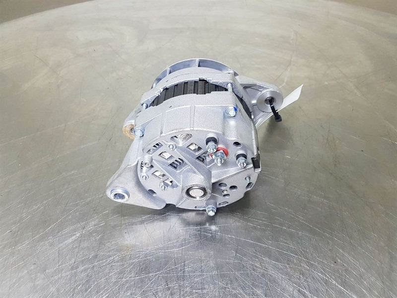 Cummins QSB5.9C-24V 70A-Alternator/Lichtmaschine/Dynamo - Motor de Máquina de construção: foto 5 Cummins QSB5.9C-24V 70A-Alternator/Lichtmaschine/Dynamo - Motor de Máquina de construção: foto 5