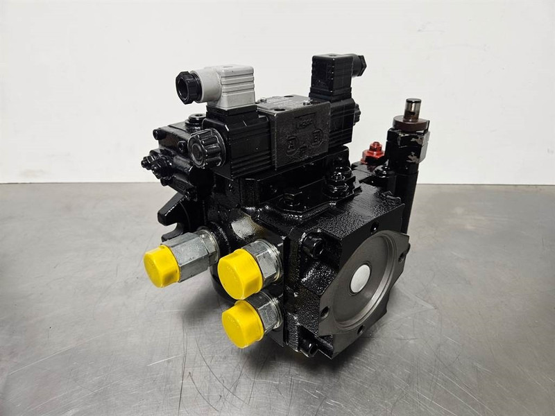 Giant 451T-Bondioli& Pavesi M4PV28-28-Drive pump/Rijpomp - Hidráulica de Máquina de construção: foto 5 Giant 451T-Bondioli& Pavesi M4PV28-28-Drive pump/Rijpomp - Hidráulica de Máquina de construção: foto 5