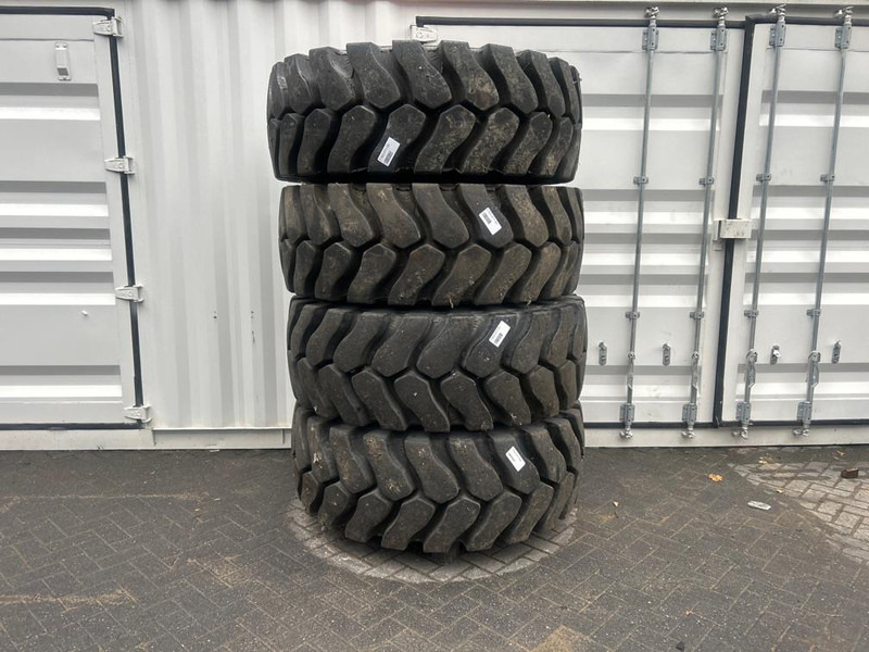 Hitachi ZW150PL-Michelin 20.5-R25-Tire/Reifen/Band - Jantes e pneus de Máquina de construção: foto 1 Hitachi ZW150PL-Michelin 20.5-R25-Tire/Reifen/Band - Jantes e pneus de Máquina de construção: foto 1