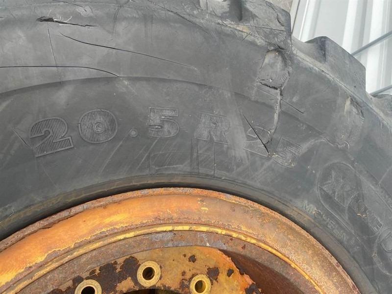 Hyundai HL740-9-Michelin 20.5R25-Tire/Reifen/Band - Jantes e pneus de Máquina de construção: foto 5 Hyundai HL740-9-Michelin 20.5R25-Tire/Reifen/Band - Jantes e pneus de Máquina de construção: foto 5