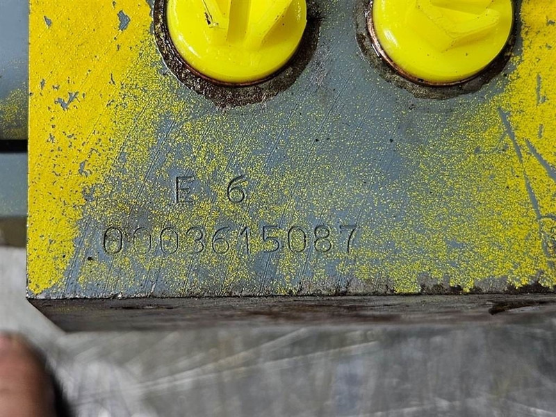 Kramer 512SL - Valve/Ventile/Ventiel - Hidráulica de Máquina de construção: foto 4 Kramer 512SL - Valve/Ventile/Ventiel - Hidráulica de Máquina de construção: foto 4