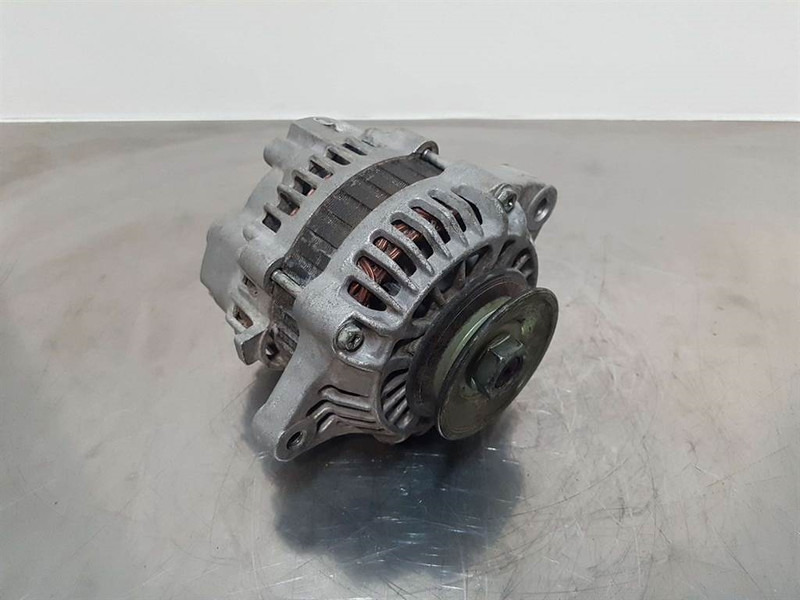 Kubota 12V 60A-A1TA1777-Alternator/Lichtmaschine/Dynamo - Motor de Máquina de construção: foto 1 Kubota 12V 60A-A1TA1777-Alternator/Lichtmaschine/Dynamo - Motor de Máquina de construção: foto 1