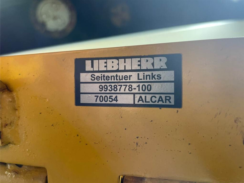Liebherr A924B-9938778-Hood/Seitentuer links/Kap - Estrutura/ Châssis de Máquina de construção: foto 3 Liebherr A924B-9938778-Hood/Seitentuer links/Kap - Estrutura/ Châssis de Máquina de construção: foto 3