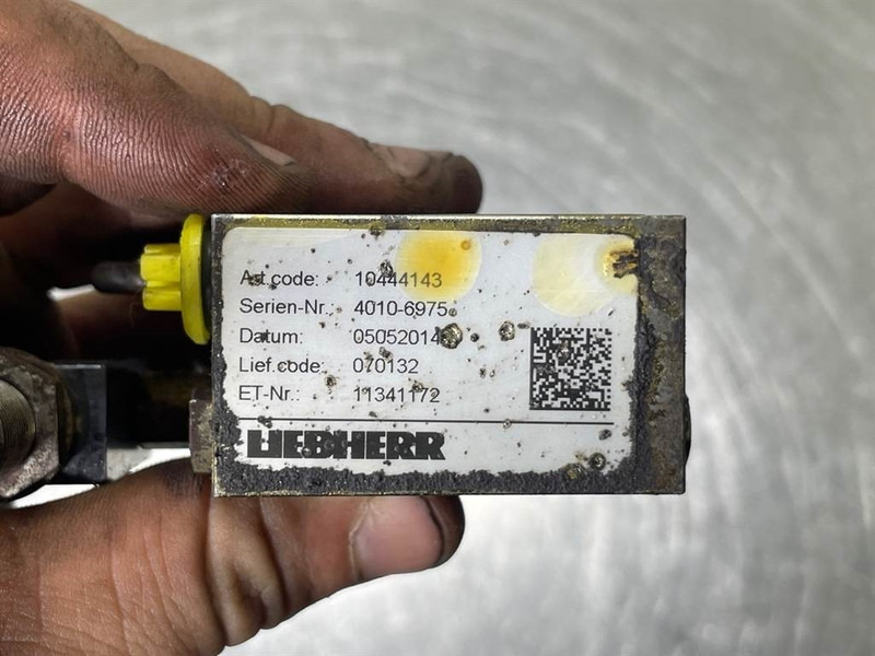 Liebherr L524-10444143 / 11341172-Lubricating system - Estrutura/ Châssis de Máquina de construção: foto 5 Liebherr L524-10444143 / 11341172-Lubricating system - Estrutura/ Châssis de Máquina de construção: foto 5
