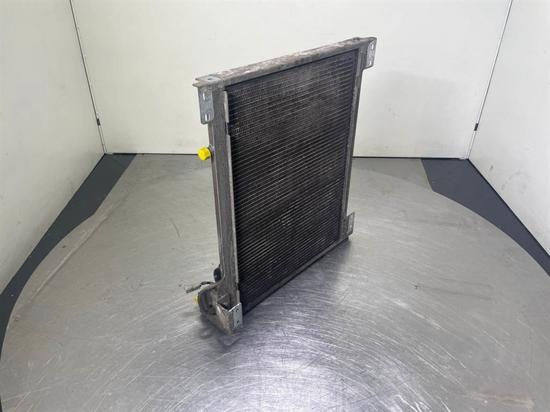 Liebherr LH24M-10813515-Airco condenser/Klimakondensator/ - Estrutura/ Châssis de Máquina de construção: foto 5 Liebherr LH24M-10813515-Airco condenser/Klimakondensator/ - Estrutura/ Châssis de Máquina de construção: foto 5