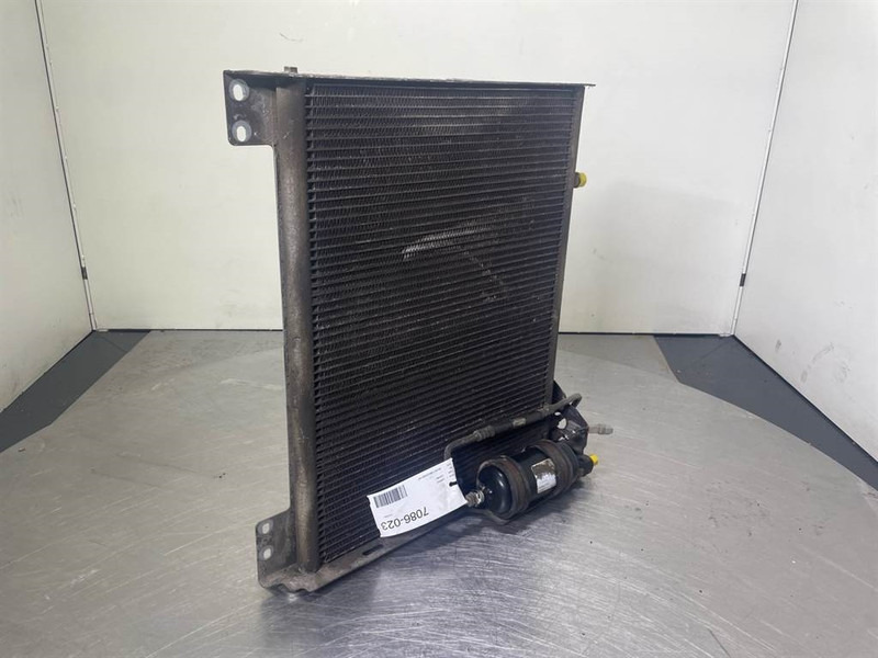 Liebherr LH24M-10813515-Airco condenser/Klimakondensator/ - Estrutura/ Châssis de Máquina de construção: foto 2 Liebherr LH24M-10813515-Airco condenser/Klimakondensator/ - Estrutura/ Châssis de Máquina de construção: foto 2