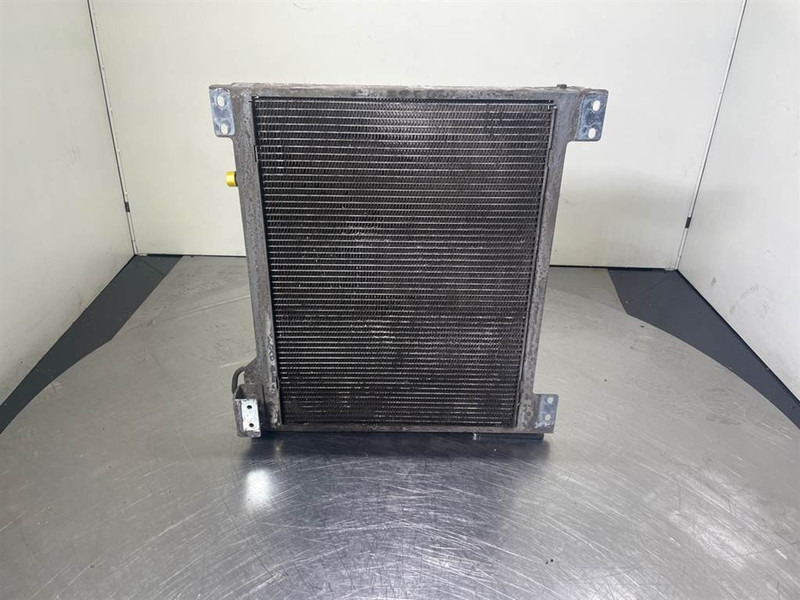 Liebherr LH24M-10813515-Airco condenser/Klimakondensator/ - Estrutura/ Châssis de Máquina de construção: foto 4 Liebherr LH24M-10813515-Airco condenser/Klimakondensator/ - Estrutura/ Châssis de Máquina de construção: foto 4