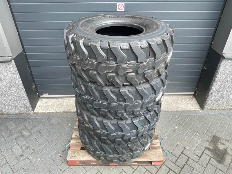 Magna 405/70R18-Tire/Reifen/Band - Jantes e pneus de Máquina de construção: foto 2 Magna 405/70R18-Tire/Reifen/Band - Jantes e pneus de Máquina de construção: foto 2