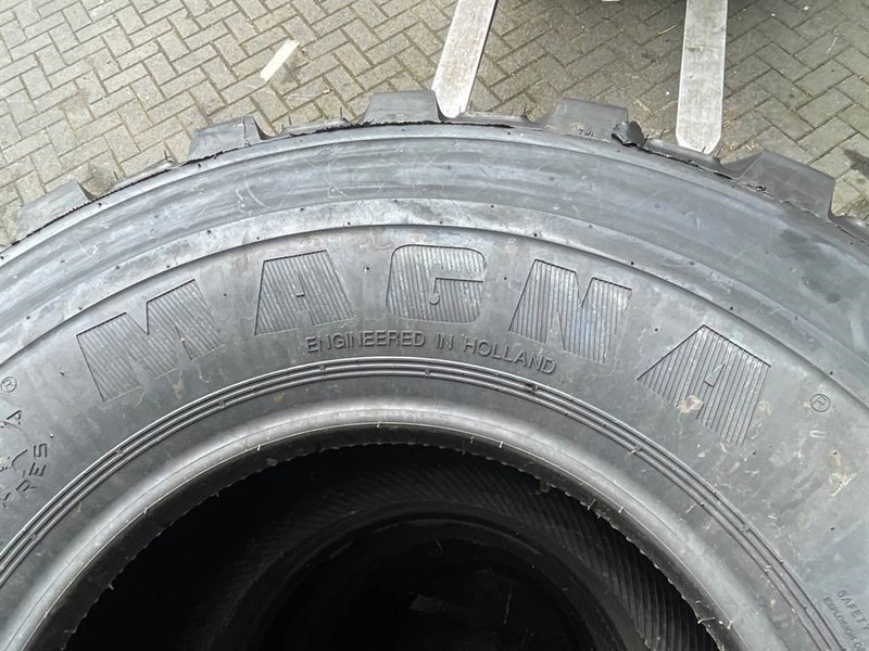 Magna 405/70R18-Tire/Reifen/Band - Jantes e pneus de Máquina de construção: foto 5 Magna 405/70R18-Tire/Reifen/Band - Jantes e pneus de Máquina de construção: foto 5