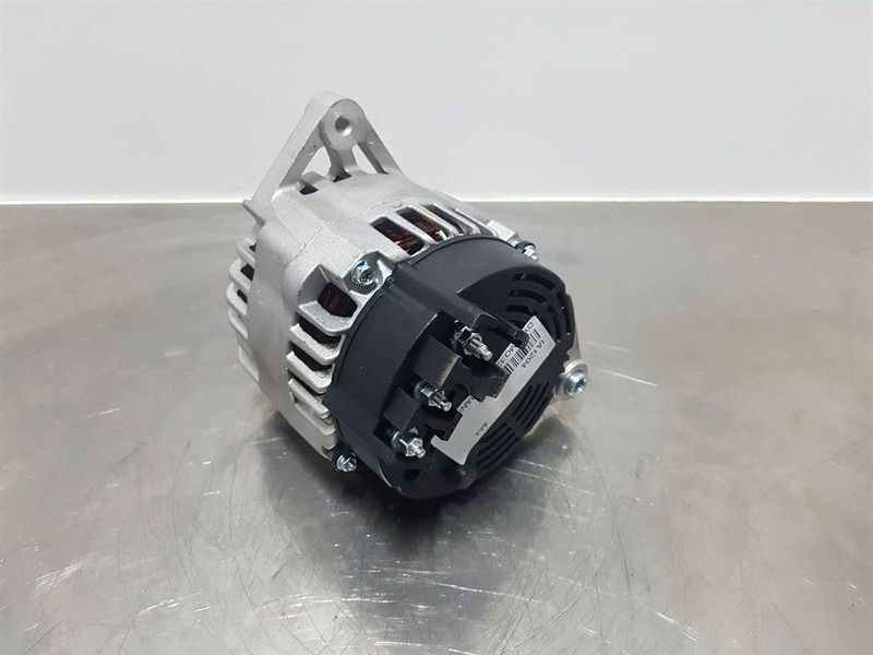 Manitou 12V 80A - Alternator/Lichtmaschine/Dynamo - Motor de Máquina de construção: foto 4 Manitou 12V 80A - Alternator/Lichtmaschine/Dynamo - Motor de Máquina de construção: foto 4