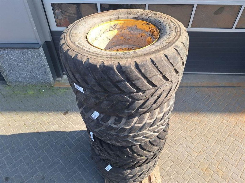 Mecalac 12MTX-Nokian 560/45R22.5-Tire/Reifen/Band - Jantes e pneus de Máquina de construção: foto 3 Mecalac 12MTX-Nokian 560/45R22.5-Tire/Reifen/Band - Jantes e pneus de Máquina de construção: foto 3
