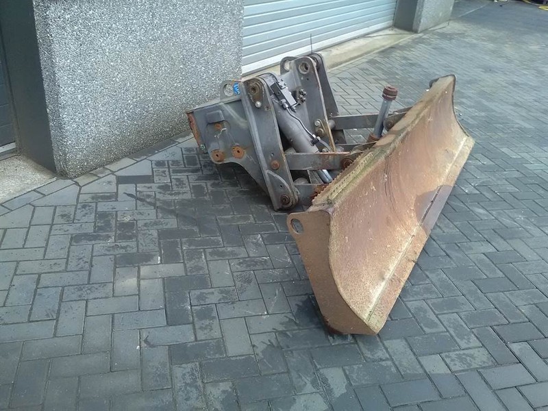 Mecalac 714 MW - 2,50MTR - Blade/Schild/Schuifblad - Estrutura/ Châssis: foto 1 Mecalac 714 MW - 2,50MTR - Blade/Schild/Schuifblad - Estrutura/ Châssis: foto 1