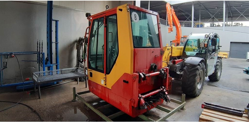 O & K MH 6.5 - Cabin/Kabine/Cabine - Cabine e interior de Máquina de construção: foto 1 O & K MH 6.5 - Cabin/Kabine/Cabine - Cabine e interior de Máquina de construção: foto 1