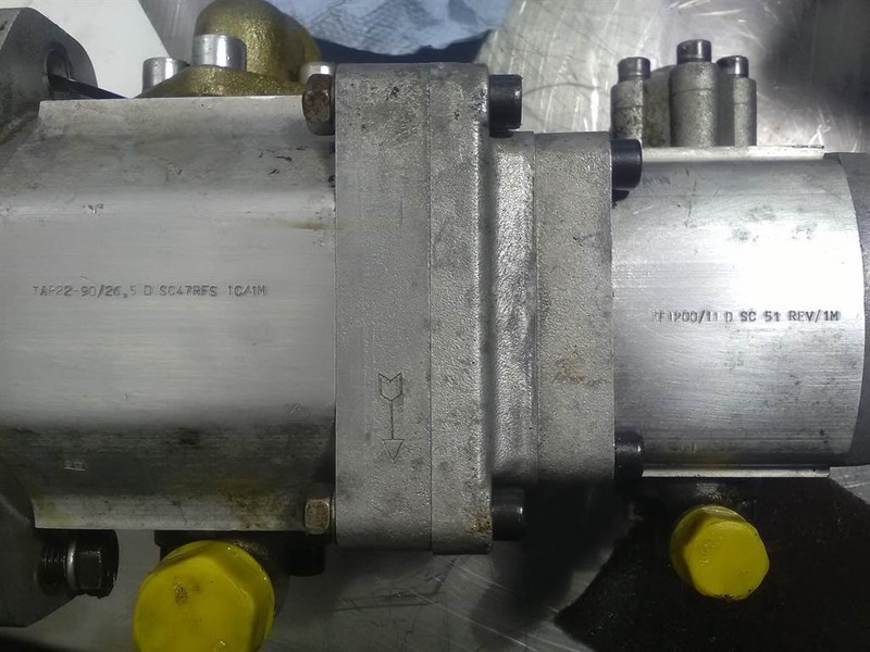Sauer Sundstrand TAP22-90/26,5D - Gearpump - Hidráulica: foto 3 Sauer Sundstrand TAP22-90/26,5D - Gearpump - Hidráulica: foto 3