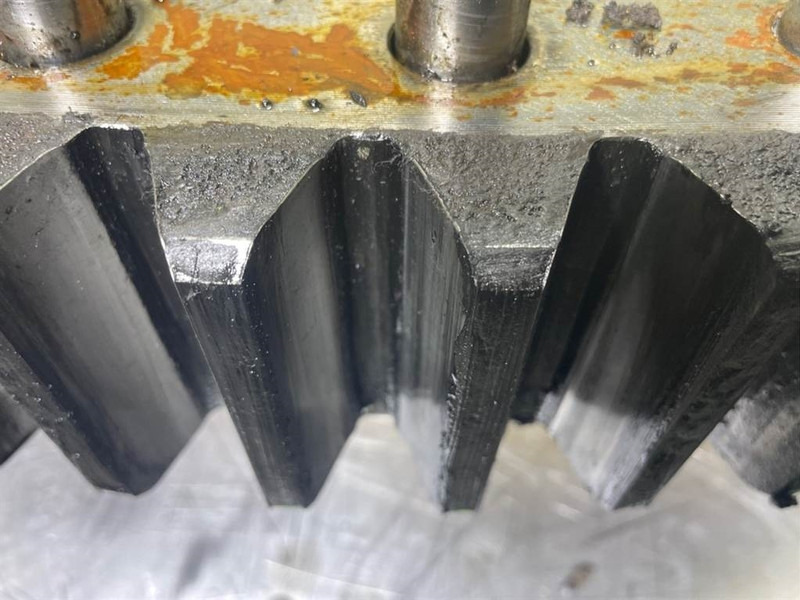 Sennebogen 835E-127775-Slewing ring/Drehkranz/Draaikrans - Estrutura/ Châssis de Máquina de construção: foto 5 Sennebogen 835E-127775-Slewing ring/Drehkranz/Draaikrans - Estrutura/ Châssis de Máquina de construção: foto 5