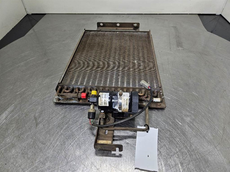 Sennebogen 835E-156803-Airco condenser/Klimakondensator - Estrutura/ Châssis de Máquina de construção: foto 3 Sennebogen 835E-156803-Airco condenser/Klimakondensator - Estrutura/ Châssis de Máquina de construção: foto 3