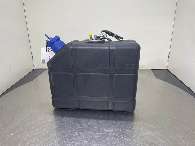 Sennebogen 835E-Cummins 4387616-AdBlue tank - Estrutura/ Châssis de Máquina de construção: foto 2 Sennebogen 835E-Cummins 4387616-AdBlue tank - Estrutura/ Châssis de Máquina de construção: foto 2