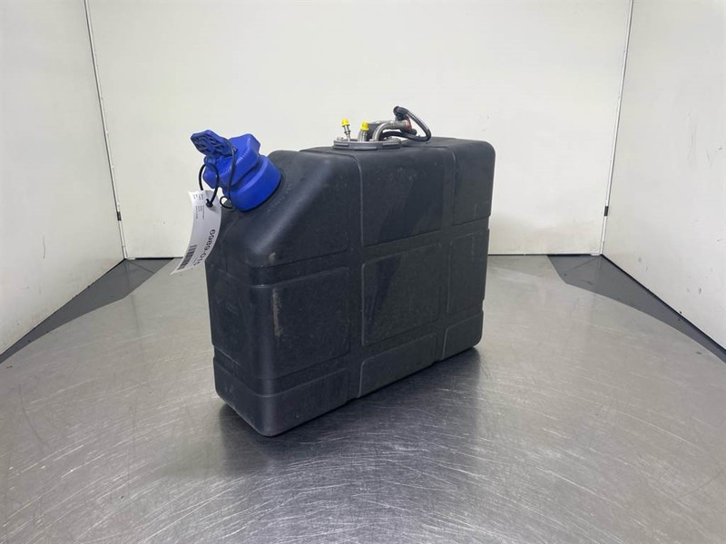 Sennebogen 835E-Cummins 4387616-AdBlue tank - Estrutura/ Châssis de Máquina de construção: foto 1 Sennebogen 835E-Cummins 4387616-AdBlue tank - Estrutura/ Châssis de Máquina de construção: foto 1