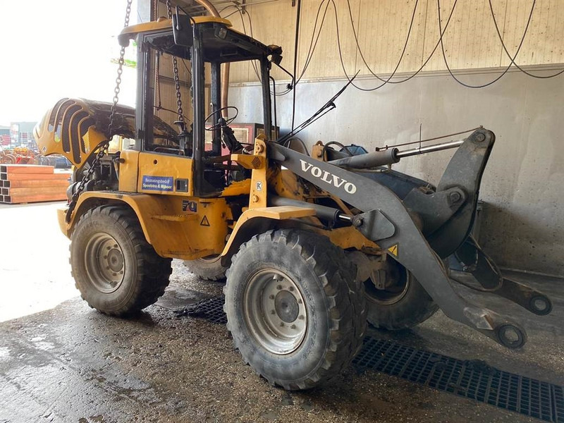 Volvo L 30 B-Z / SX (For parts) - Carregadeira de rodas: foto 2 Volvo L 30 B-Z / SX (For parts) - Carregadeira de rodas: foto 2