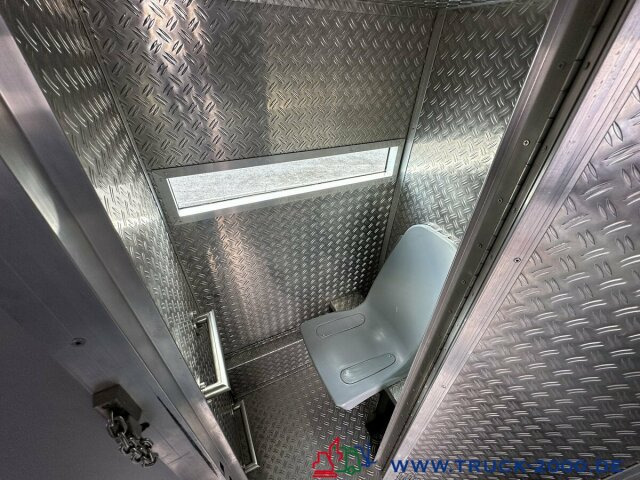 Mercedes-Benz Setra Gefangentransporter 15 Zellen-29 Gefangene - Caminhão: foto 3 Mercedes-Benz Setra Gefangentransporter 15 Zellen-29 Gefangene - Caminhão: foto 3