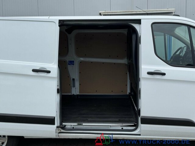 Ford Transit Custom Lang Trend 3Sitzer + Klima + DAB - Furgão compacto: foto 5 Ford Transit Custom Lang Trend 3Sitzer + Klima + DAB - Furgão compacto: foto 5