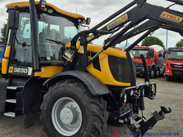 Trator JCB Fastrac HMV 3230 2 Zapfwellen + Frontheber Stoll: foto 11