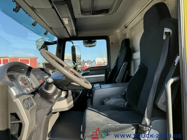 Fotografia de interior 1: Furgão caixa aberta MAN TGL 8.150 Pritsche * SELTEN LADEBORDWAND * Klima