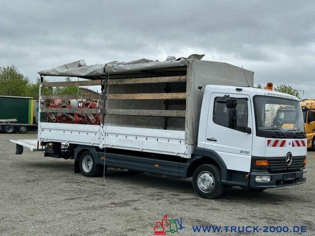 Mercedes-Benz 818 LBW AHK 10.5t. Nur 265.739 KM Schaltgetriebe - Caminhão com lona: foto 2 Mercedes-Benz 818 LBW AHK 10.5t. Nur 265.739 KM Schaltgetriebe - Caminhão com lona: foto 2