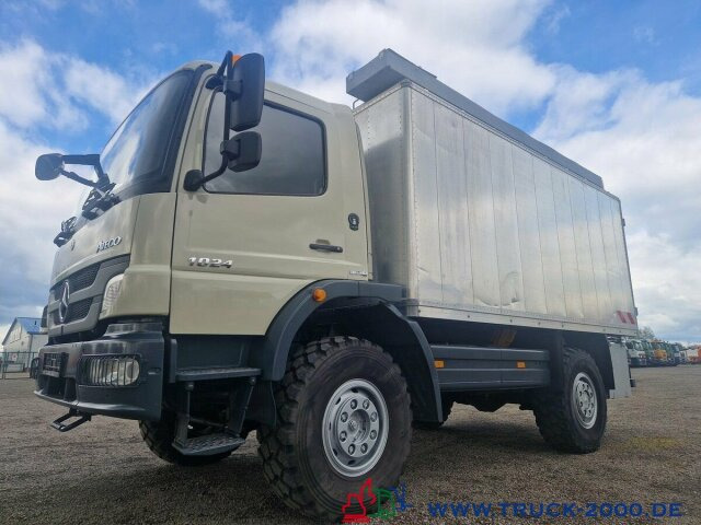 Caminhão furgão Mercedes-Benz Atego 824 4x4 Ideal Werkstatt-Wohn-Expeditionsmobil: foto 9