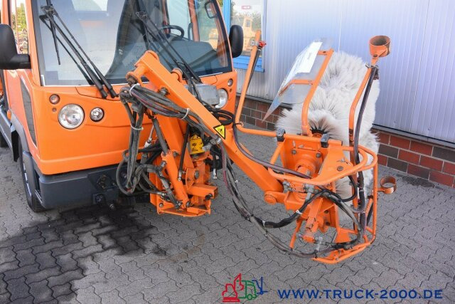 Multicar M30 4x4 Leitpfostenwaschanlage + 1.000 Ltr Tank - Caminhão basculante, Veículo municipal/ Especial: foto 3 Multicar M30 4x4 Leitpfostenwaschanlage + 1.000 Ltr Tank - Caminhão basculante, Veículo municipal/ Especial: foto 3
