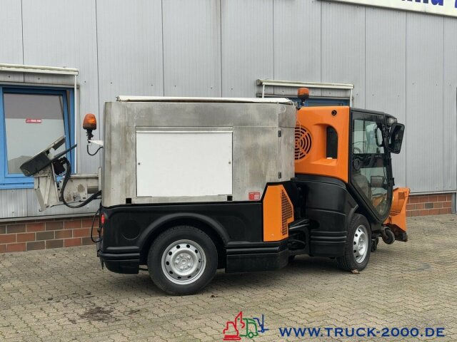 Multicar Nilfisk JungoJet3500 Winterdienst & Kehrmaschine - Varredora urbana: foto 4 Multicar Nilfisk JungoJet3500 Winterdienst & Kehrmaschine - Varredora urbana: foto 4