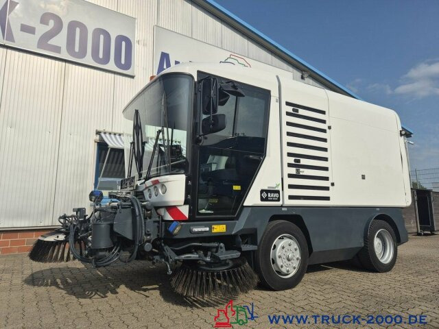 Ravo 540 3 Besen Sweeper 62 km/h Autobahn fähig - Varredora urbana: foto 2 Ravo 540 3 Besen Sweeper 62 km/h Autobahn fähig - Varredora urbana: foto 2