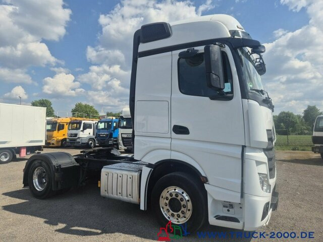 Mercedes-Benz Actros 1846 Giga Space Retarder 2 Betten - Tractor: foto 5 Mercedes-Benz Actros 1846 Giga Space Retarder 2 Betten - Tractor: foto 5