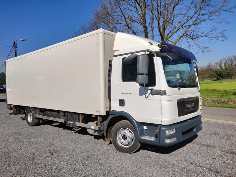 MAN TGL 12.220 TGL 12.220 bakwagen met laadklep euro5 - Caminhão furgão: foto 2 MAN TGL 12.220 TGL 12.220 bakwagen met laadklep euro5 - Caminhão furgão: foto 2