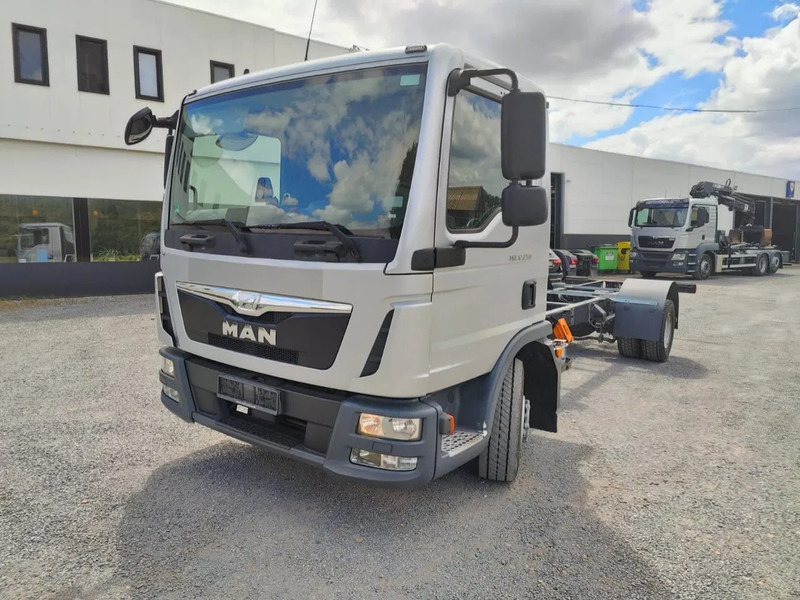 MAN TGL 12.250 Chassis cabine Euro6 - Caminhão chassi: foto 2 MAN TGL 12.250 Chassis cabine Euro6 - Caminhão chassi: foto 2