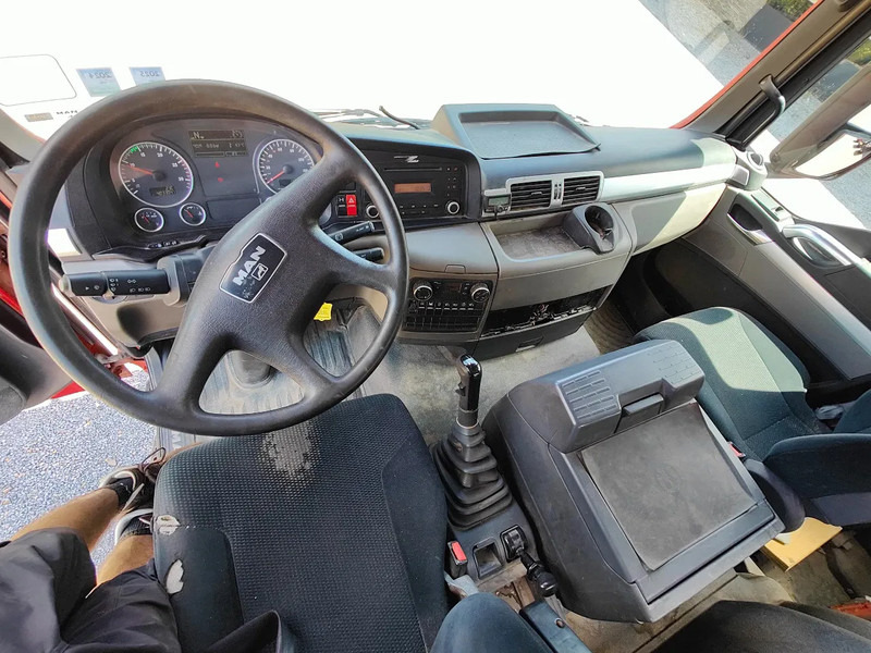 Caminhão basculante MAN TGS 33.440 6x4 kipper / trekker Euro 5: foto 18