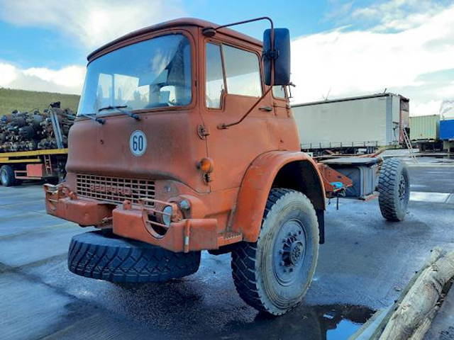 Bedford MJP2 4X4 - Caminhão chassi: foto 1 Bedford MJP2 4X4 - Caminhão chassi: foto 1