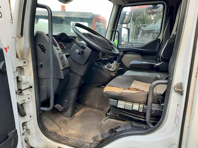 Renault MIDLUM 220 - Caminhão chassi: foto 3 Renault MIDLUM 220 - Caminhão chassi: foto 3