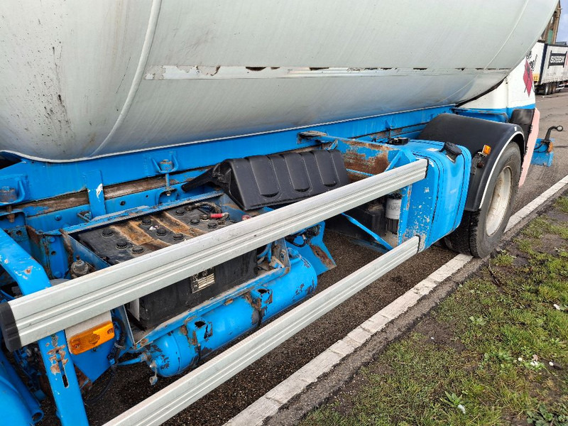 Renault MIDLUM 280DXI - Caminhão tanque: foto 3 Renault MIDLUM 280DXI - Caminhão tanque: foto 3