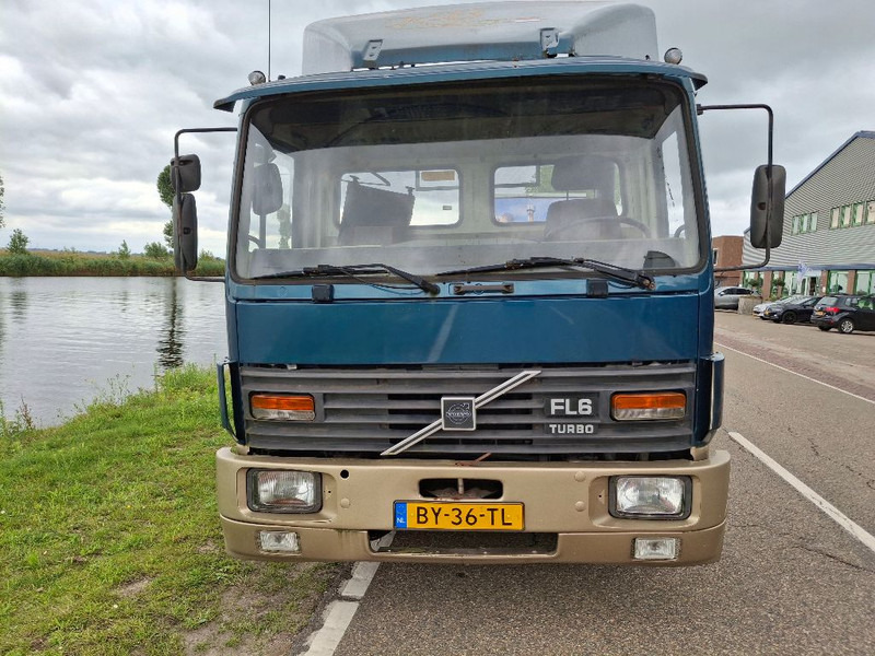 Volvo FL611 - Caminhão chassi: foto 2 Volvo FL611 - Caminhão chassi: foto 2