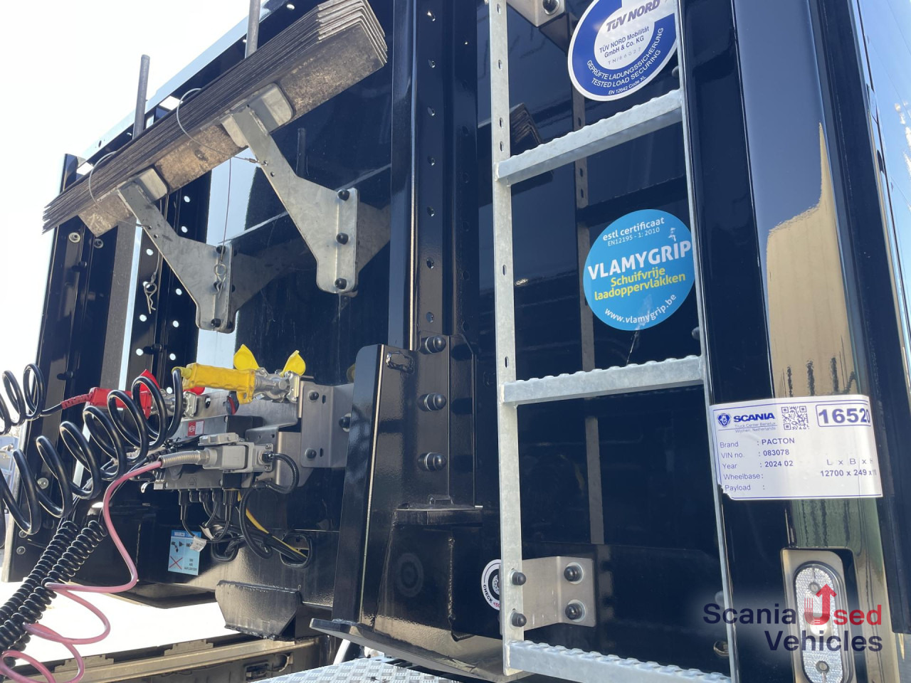 PACTON PACTON TPL.342 CB LIFT AXLE KINETIC 13R-3X CRANE - Reboque plataforma/ Caixa aberta: foto 2 PACTON PACTON TPL.342 CB LIFT AXLE KINETIC 13R-3X CRANE - Reboque plataforma/ Caixa aberta: foto 2