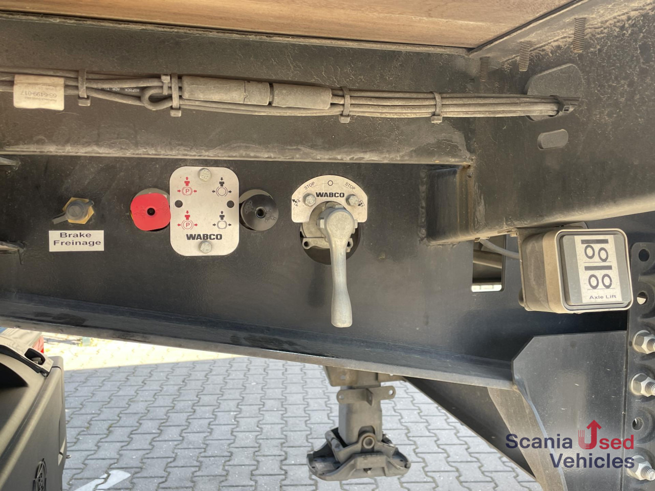 PACTON PACTON TPL.342 CB LIFT AXLE KINETIC 13R-3X CRANE - Reboque plataforma/ Caixa aberta: foto 3 PACTON PACTON TPL.342 CB LIFT AXLE KINETIC 13R-3X CRANE - Reboque plataforma/ Caixa aberta: foto 3