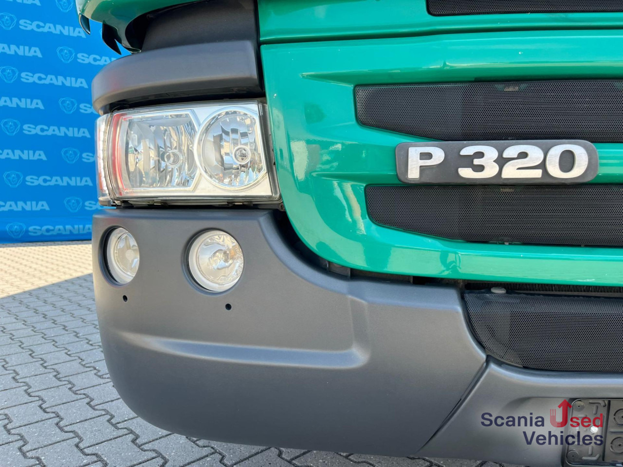 Caminhão furgão SCANIA P 320 DB6x2*4MNB RETARDER FULL AIR 8T TAIL LIFT 2T: foto 11