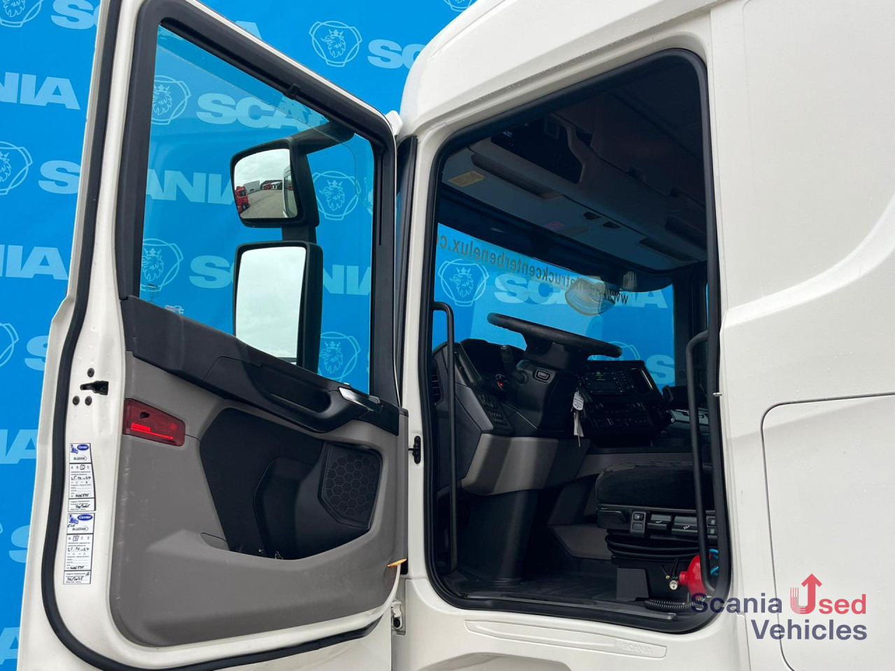SCANIA R 410 B6x2*4NB LNG RETARDER FRIGO CHEREAU 765x250x - Caminhão frigorífico: foto 2 SCANIA R 410 B6x2*4NB LNG RETARDER FRIGO CHEREAU 765x250x - Caminhão frigorífico: foto 2