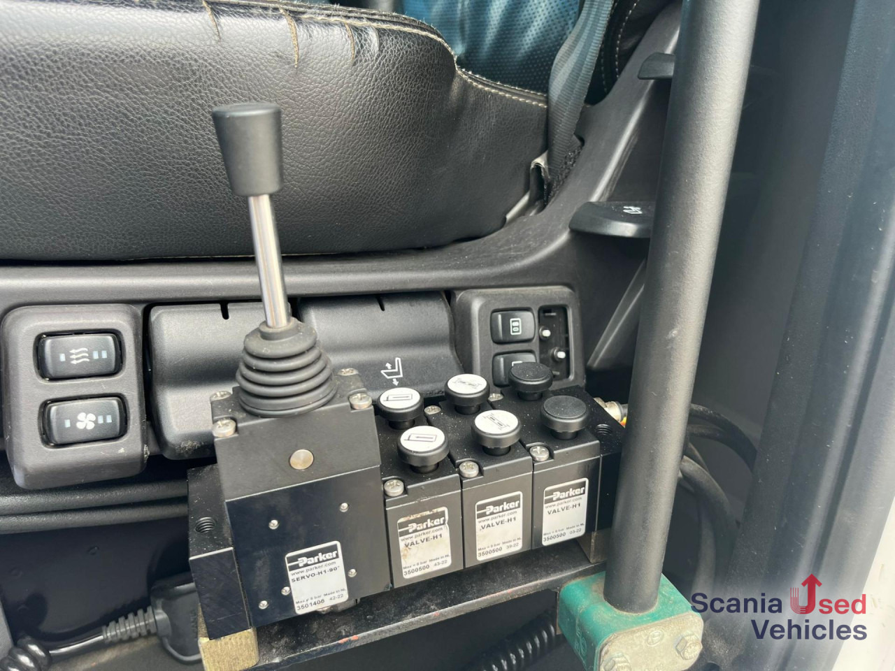 SCANIA R 500 B6x2NB HOOKLIFT RETARDER FULL-AIR 9T DIIF-L - Caminhão chassi: foto 3 SCANIA R 500 B6x2NB HOOKLIFT RETARDER FULL-AIR 9T DIIF-L - Caminhão chassi: foto 3