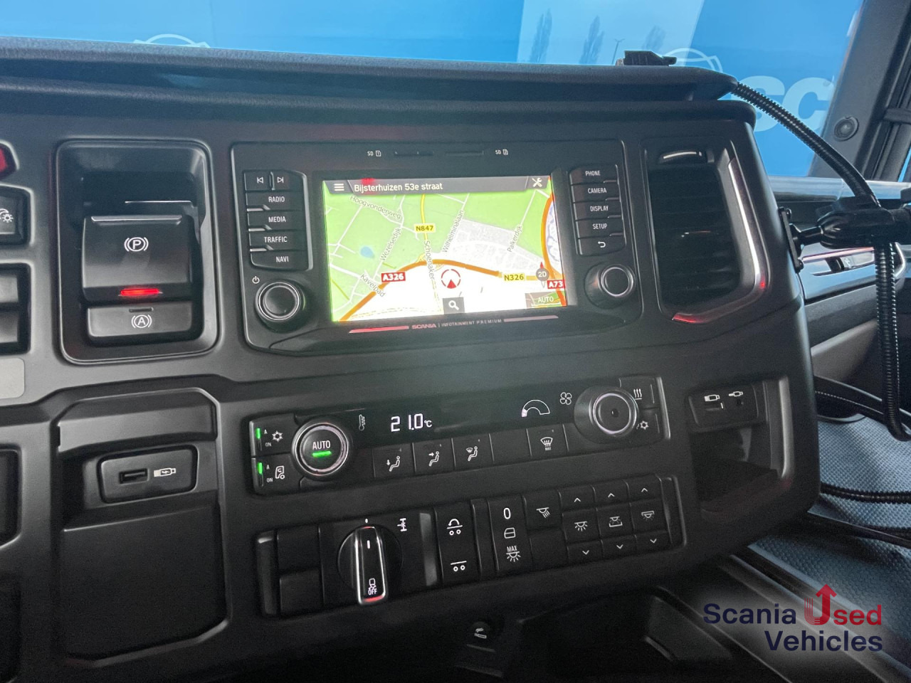 SCANIA R 650 B6x4NB RETARDER V8 WOOD KESLA 2112T CRANE - Caminhão florestal, Caminhão grua: foto 2 SCANIA R 650 B6x4NB RETARDER V8 WOOD KESLA 2112T CRANE - Caminhão florestal, Caminhão grua: foto 2