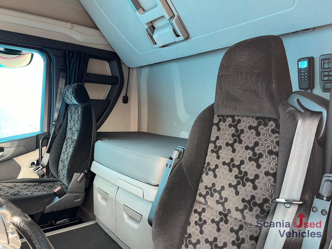 SCANIA R 450 A4x2NA RETARDER LED NAVI PTO - Tractor: foto 3 SCANIA R 450 A4x2NA RETARDER LED NAVI PTO - Tractor: foto 3