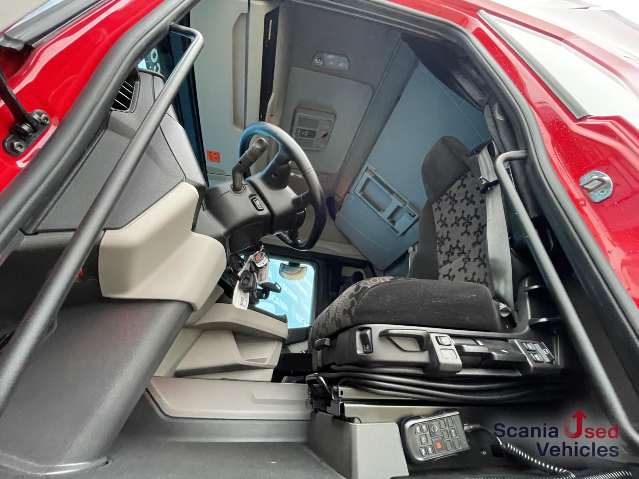 SCANIA R 450 A4x2NA RETARDER PTO LED NAVI - Tractor: foto 5 SCANIA R 450 A4x2NA RETARDER PTO LED NAVI - Tractor: foto 5